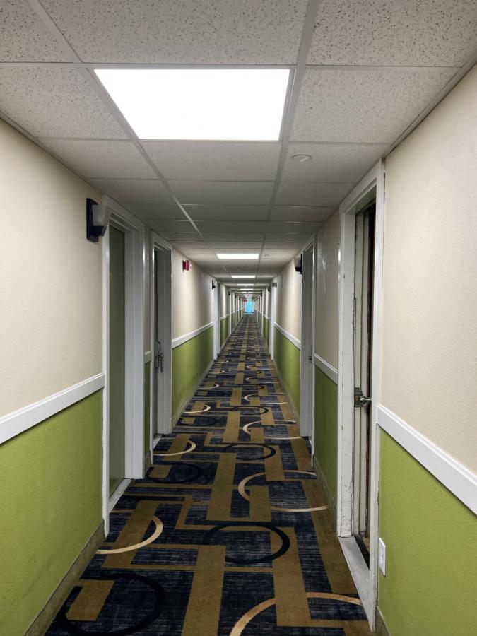 Hotel Super 8 By Wyndham Bangor Exteriér fotografie
